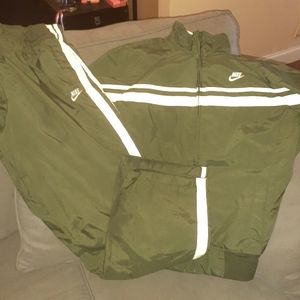 Women's Nike sweatsuit